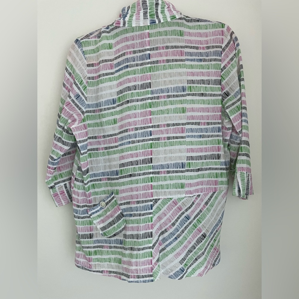 TERRA SJ Apparel  Size S 3/4 Sleeve Button Down collared asymmetrical pockets - Picture 3 of 8